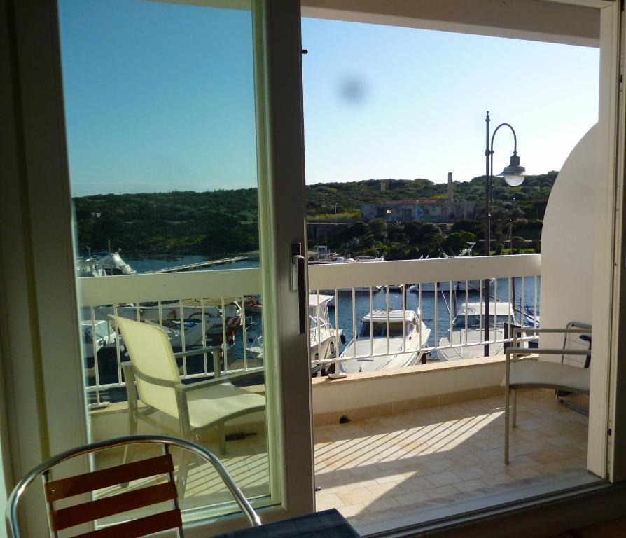 Domo Sul Porto Bed & Breakfast Stintino Exterior foto