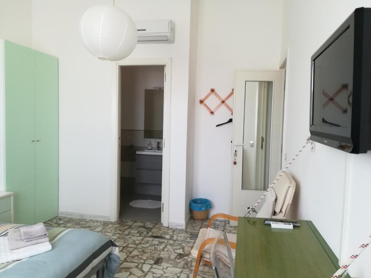 Domo Sul Porto Bed & Breakfast Stintino Exterior foto